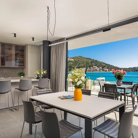 3 Bedroom Cozy In Tisno