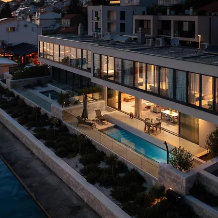 3 Bedroom Cozy In Tisno